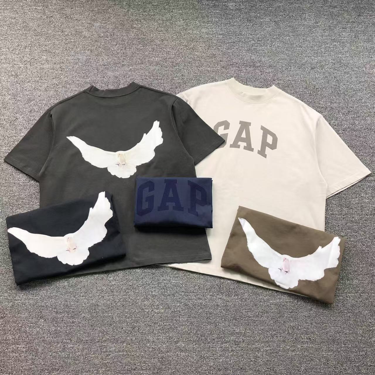 GAP X YEEZE TEE