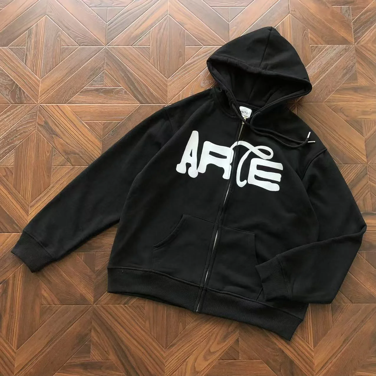 Arte Hoodie